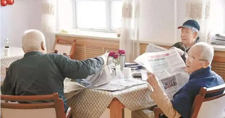 正在逼近的社会怪象：老人多了1300万，养老院却迎来了成片倒闭潮