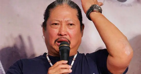 恩断义绝！合作近30年，76岁洪金宝彻底翻脸，新经纪人来头吓人