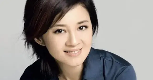 主持人许戈辉：怀孕嫁给二婚的富商，结婚21年，她真的幸福吗？