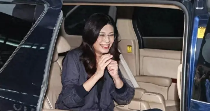 郑丽文：绝不放弃武力保台，洪秀柱怒怼：两岸和平，岂能不统一？