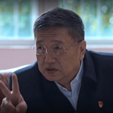 裕丰人间说：53岁老戏骨谢宁对着镜头痛哭
