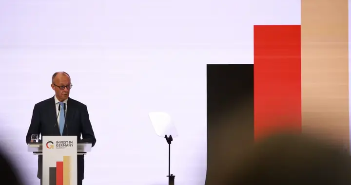默茨拟效仿马克龙举办峰会，以重振德国投资吸引力