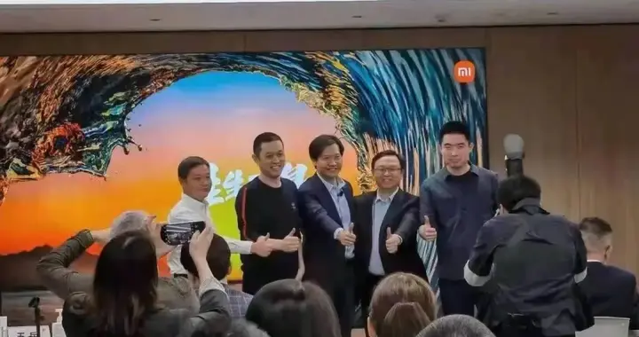 小米汽车炸翻全场，雷军再度封神！