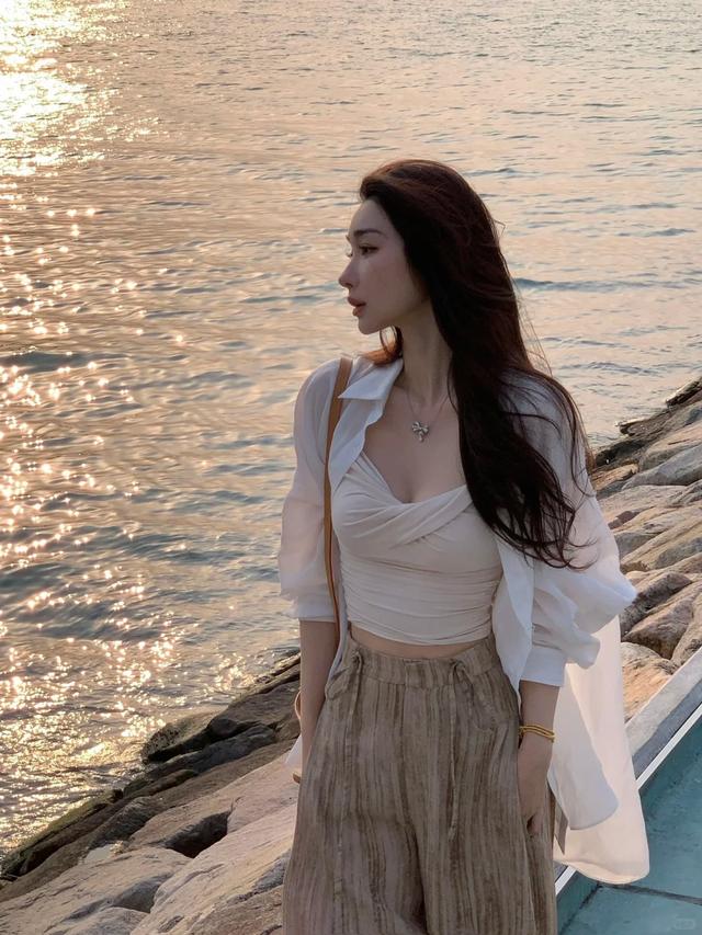 浙江兼职模特小美女，170的身高拥有着清冷的底色