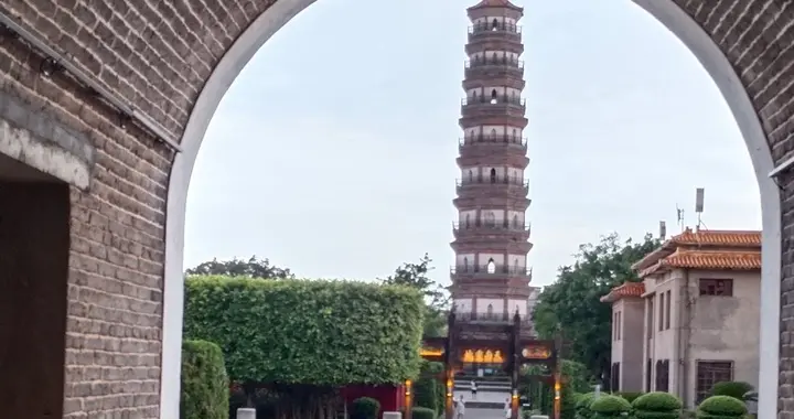 自驾中国第18天：赤坎老街与雷州三元塔，都不及城市给我的印象