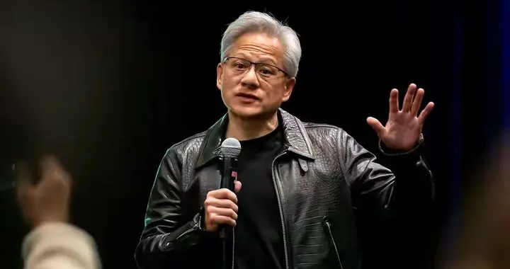 黄仁勋年初预测：未来电工、水管工年薪百万？别再只盯着大学生了