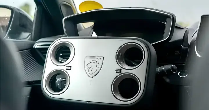 半幅、U型、蝴蝶结……方向盘还能怎么设计