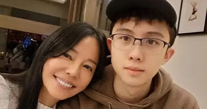 母乳 12 年同床 15 年，儿子被判刑，狄莺为溺爱买单