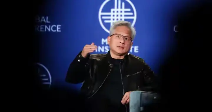 看完彻底心寒！一边赚国人钱一边卡脖子，黄仁勋野心彻底暴露