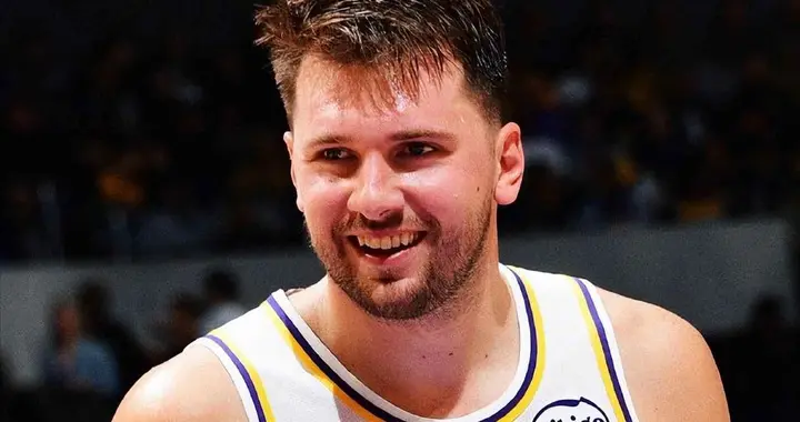 早该这么打！湖人大胜猛龙，雷迪克终于开窍了，一山不容二虎！