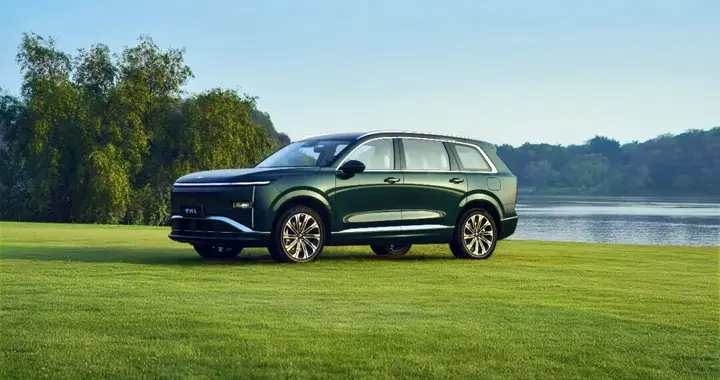 长续航大六座SUV，五菱星光L正式亮相！外观内饰细节曝光