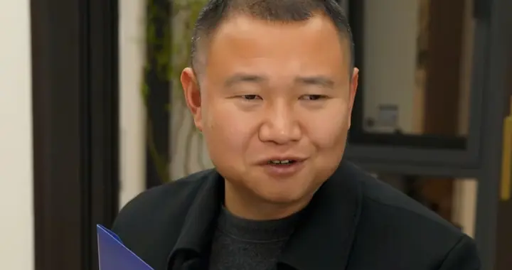 农村四哥装新房避离婚后续：英子喊离？网友吵成两派！