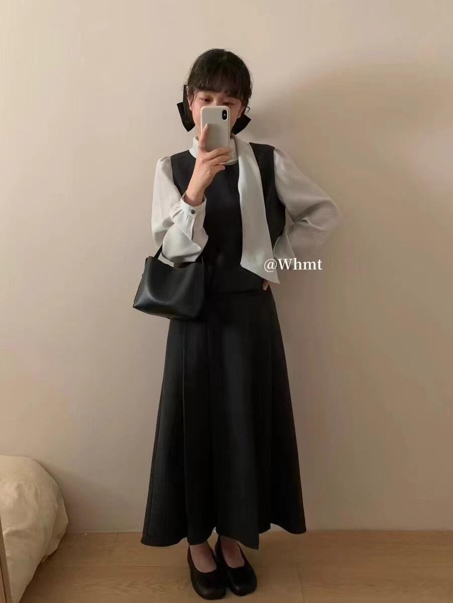 法式黑色马甲搭配一整套半身连衣裙