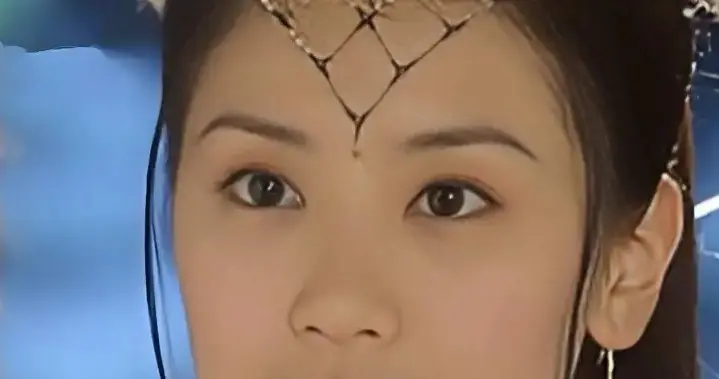 赵敏死后，张无忌在她珠冠夹层发现字条，上书：若我亡请教主弃她