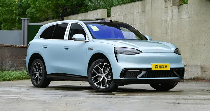 家庭用车怎么选？这台中大型SUV，能装下全家出行的需求吗？