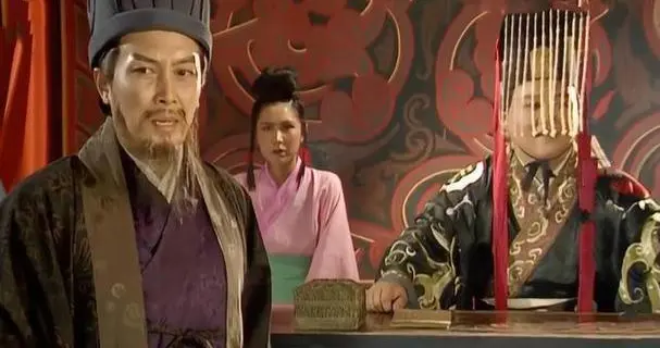 诸葛亮开府：大权独揽的开始