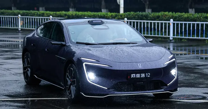 新增太行智控2.0 加速操控得到强化 新款阿维塔12值得下定吗？