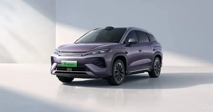 比亚迪宋Ultra EV售15.19万起，标配云辇-C+闪充