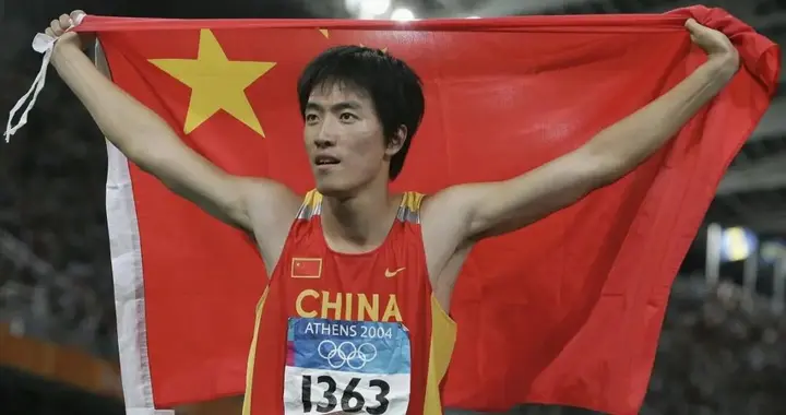 42岁刘翔近况曝光！与葛天离婚后娶吴莎，如今长期旅居国外很惬意