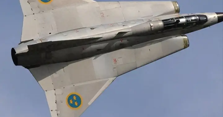 总人口不到我国1%，研发战机比美俄更先进，武器从不依赖进口