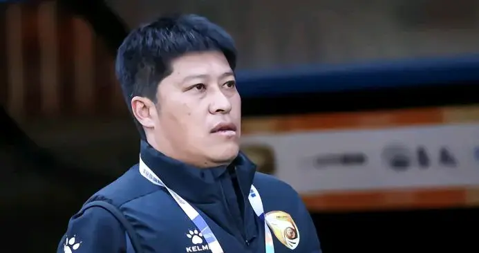 媒体人∶U16国足主帅张耀坤不敢跟裁判交涉，对球员护犊子都不会
