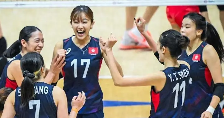 拒唱国歌输日本后合影比心，中国香港女排想干啥？主教练表明立场