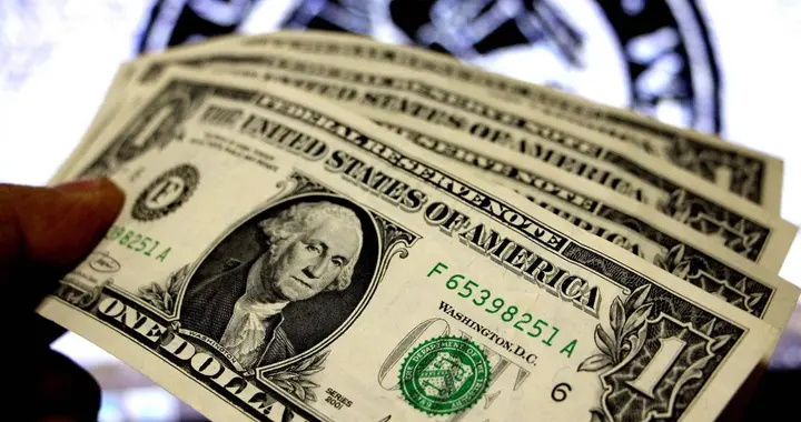 欧洲最强反击来了，丹麦宣布抛售美国国债，美国股、汇、债三杀