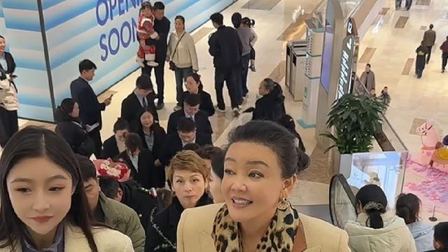 辣椒娱乐：拥护张兰的