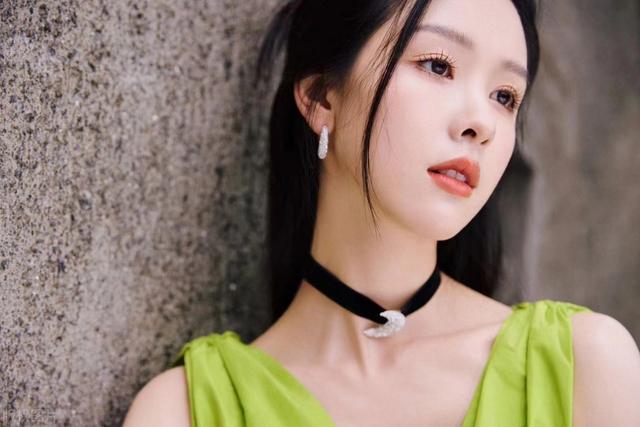 恋爱九年，男友背着我去私会白月光，我彻底放下（完结）