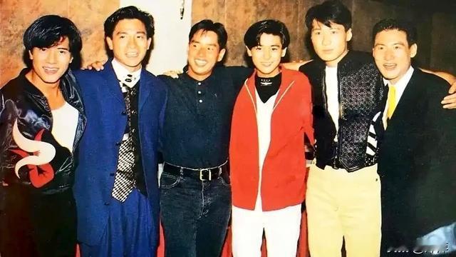 萍萍：黎明不怎么笑啊