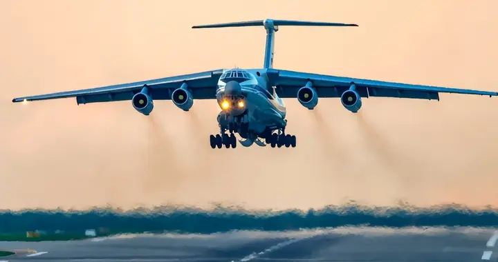 急眼了！48小时内特朗普见识了：伊朗的猛、俄的大胆、中国的智慧