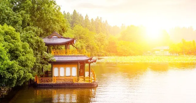 外地老人来杭州注意！满60岁，凭身份证直接免费逛西湖边13大景点
