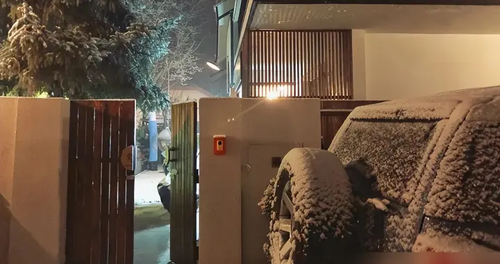 34岁“最惨超女”现状：已生子，住5㎡三室一厅，被300万人羡慕