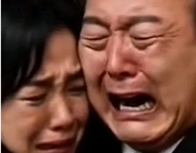 尹锡悦公审现场拒绝谢罪，宁可面临最高死刑，也选择顽抗到底