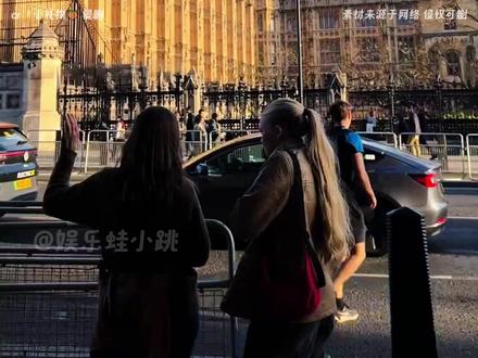 向外认识世界，向内寻求自己
