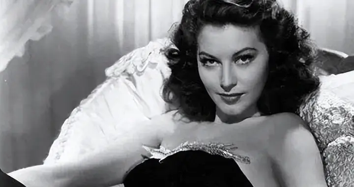 揭秘苏联女特工的养成过程：尺度之大三观崩塌，长相漂亮的优先