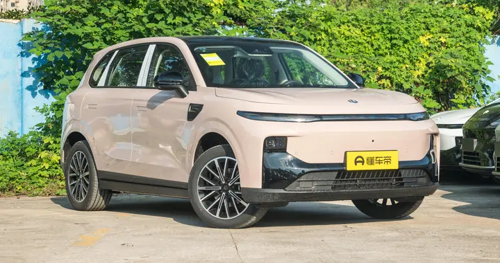 零跑B10入门版只要9.08万，还送家充桩、终身质保