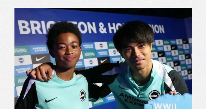 炸网！日本国脚手持战犯照片合影，英超道歉：历史底线不容践踏！