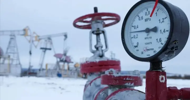 俄中不约而同暂停油料出口，藏着3个改变世界的能源暗局