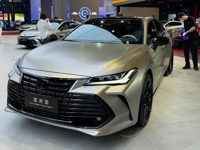 老公真是井底之蛙，没买新上市的吉利银河星耀8，想买丰田亚洲龙