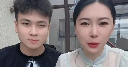 上海富婆爱上小20岁江苏小伙，富婆怀孕后，小伙抛弃她直接出国了