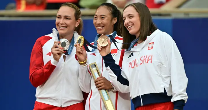 斯瓦泰克的崩盘，始于巴黎奥运会女单半决赛惨遭郑钦文横扫？