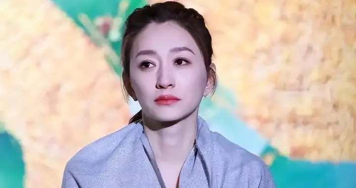 被富商恐吓消失四年，两度流产又曝婚变的李小冉 证明刘晓庆没说谎