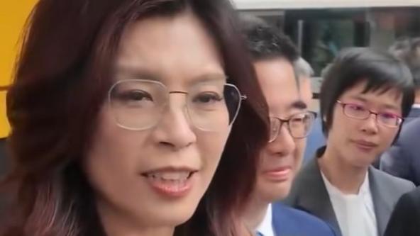 叙史馆：一个台湾政客，两天之内，三次在不