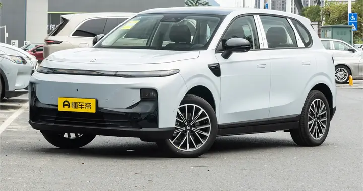 别盲目跟风选零跑B10！车主开了两个月，这些真实不足要提前了解