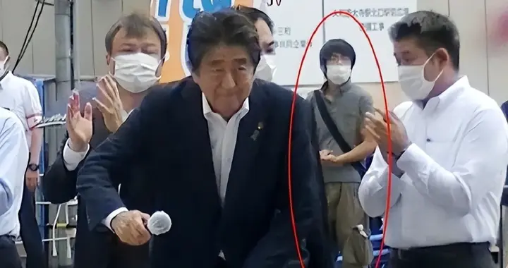 安倍晋三是日本人，但为啥他遇刺后，墓碑上却刻的是中国汉字呢？