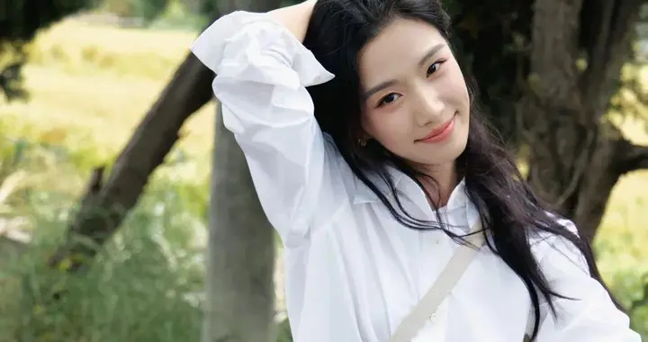 秋高气爽的日子里 去户外骑车放松心情吧
