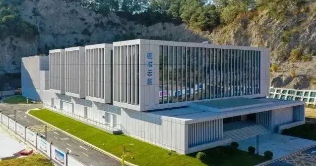 国家一等奖砸下！华为昇腾狠狠打脸：谁说中国造不出顶尖AI芯片？