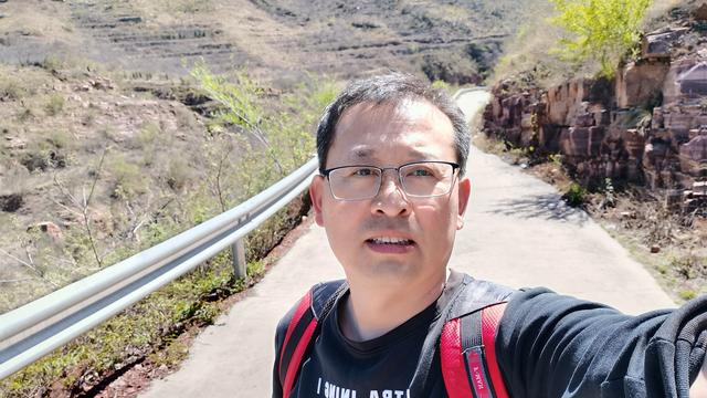 老闫拉家常：戒烟的狠人，是极致的清醒，百