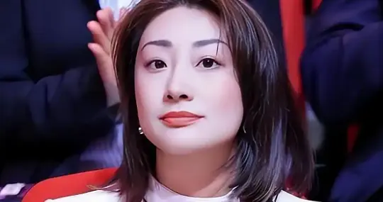 从公主到女王：宗馥莉，不嫁豪门自成豪门